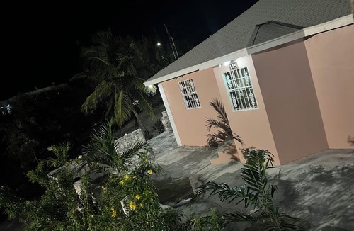 Blue Hills House | Island Turquoise Rental