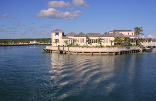 Schooner Bay Hotel | The Sandpiper Inn & Cottages
