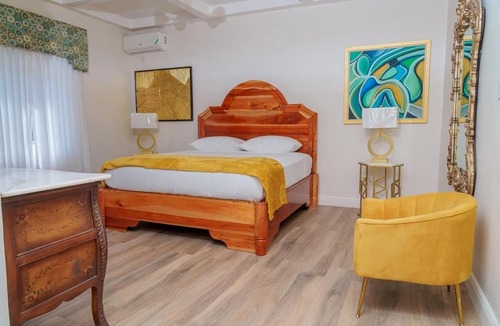 Eastwood Park Hotel | Royale Jazz Hotel