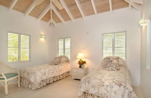 Dickenson Bay Villa | Villa Valley Breeze