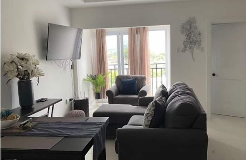 Barbican Apartment | Modern Luxury 1BR Condo in Kingston