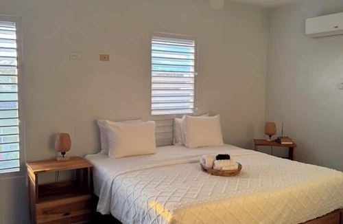 Treasure Beach Bed & Breakfast | The Bakers Villa- Old Wharf Limited