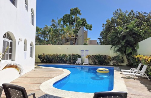 Costambar Apartment | Costambar Ocean Breeze - Beachfront Apartment With Pool