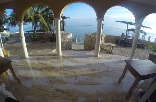 Montego Bay House | Waters Edge Guest House