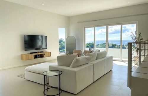Morne Rouge House | Greek-Inspired House with Breathtaking Views of Grand Anse Beach