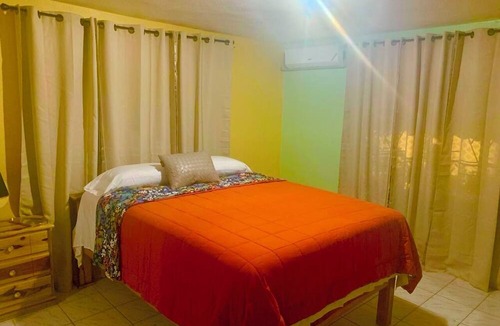 Portmore Apartment | Cozy Island Sunshine City Rental/ Vacation Stays