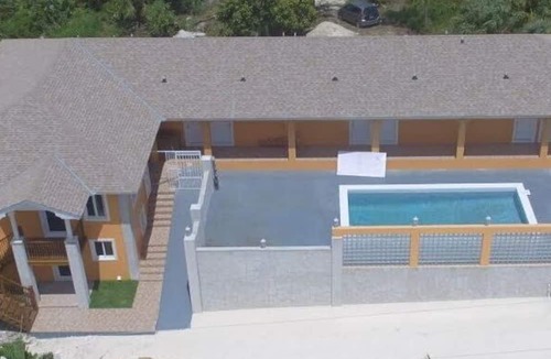 Marsh Harbour Bed & Breakfast | Calypso Hills