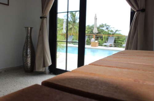 Juan Martin Bed & Breakfast | The Serene House Bed & Breakfast