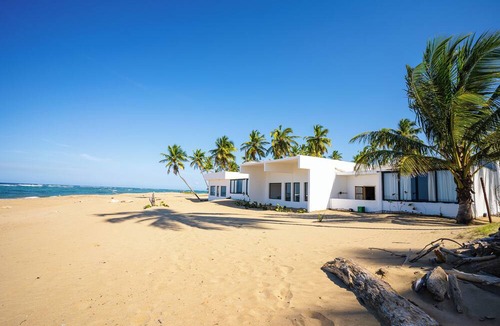 Matancitas Hotel | The Palm Bay Club Lodge