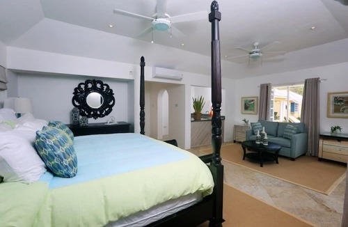 Sea Breeze Hills Villa | Sprawling Villa With Uninterrupted Sea Views - Equinox 4 Bedroom Villa by RedAwning