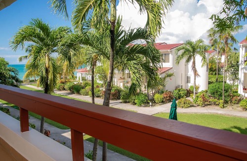 Dickenson Bay House | Romantic Antigua Getaway – Oceanfront Condo with Resort Amenities