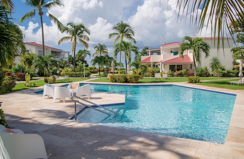 Dickenson Bay House | Romantic Antigua Getaway – Oceanfront Condo with Resort Amenities