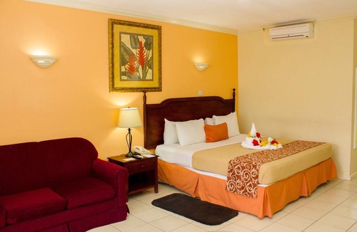 Rodney Bay Hotel | Bay Gardens Inn