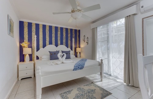 Belize City Bed & Breakfast | Villa Boscardi