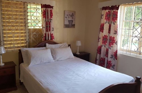 River Oaks Villa | Ocho Rios Almond Tree Villas