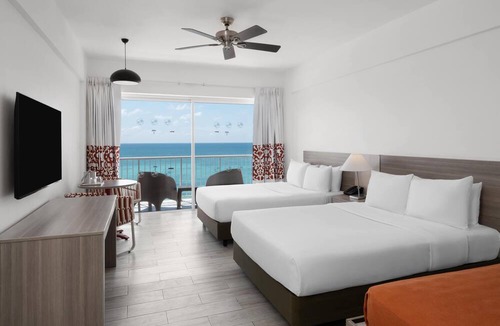 Montego Bay Resort | Grand Decameron Cornwall Beach, A Trademark All-Inclusive Resort