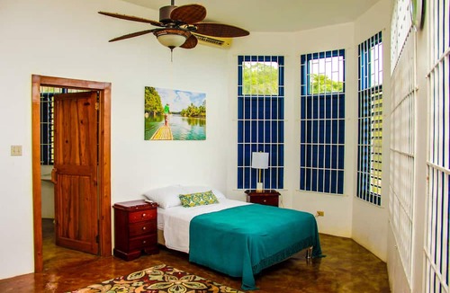 Greenwood House | Sunshine Lodge- Your Home Away From Home