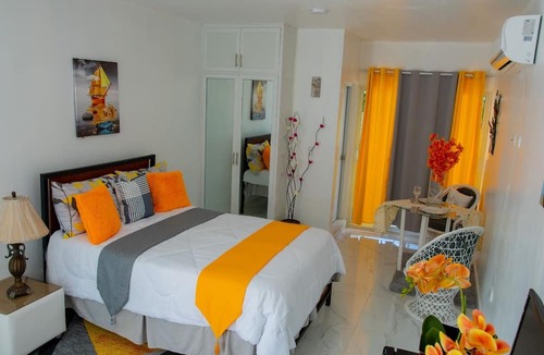 Los Maestros Apartment | ROYAL TERRACE DUKE V
