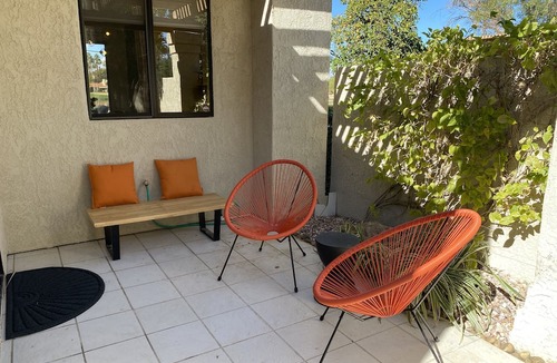 Rancho Mirage Condo | California Dreaming | Epic Views, 2 Ensuites & Space to Entertain – a Greenday property
