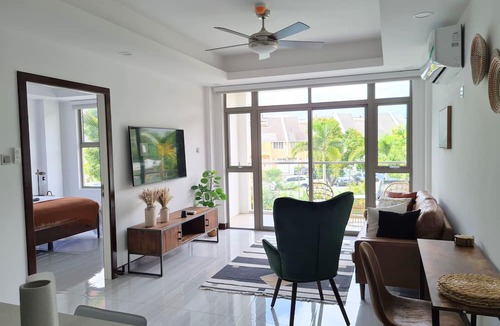 Saint Andrew Apartment | 24/7 Secured Lux 1B/R w/Pool by the Echelon