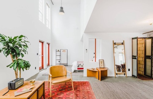 Little Italy Apartment | Room U at The Dutra Inn - Little Italy