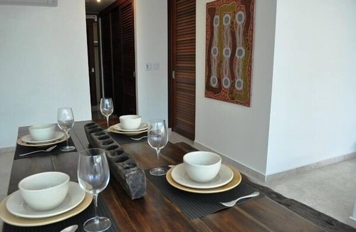 Parque Apartment | PentHouse Ocean views, Top-Roof Pool,10 Steps to Beach, Groups, max.9 2bed/2bath
