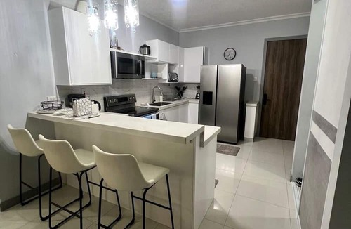New Kingston Apartment | The Sovereign Residence New Kingston Infinity Pool & Executive Living