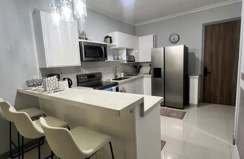 New Kingston Apartment | The Sovereign Residence New Kingston Infinity Pool & Executive Living