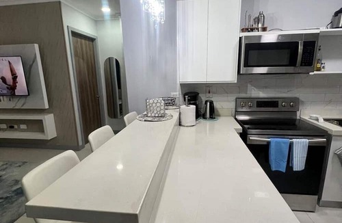 New Kingston Apartment | The Sovereign Residence New Kingston Infinity Pool & Executive Living