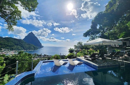 Soufriere Hotel | Soufrière Views w/Baclony | Breakfast & Pool