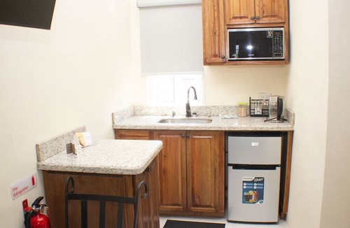 Falmouth Apartment | The Vista Inn Studio #4