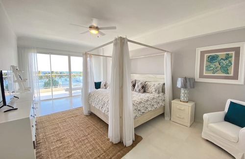 Juan Dolio - El Pueblo Apartment | Club Hemingway