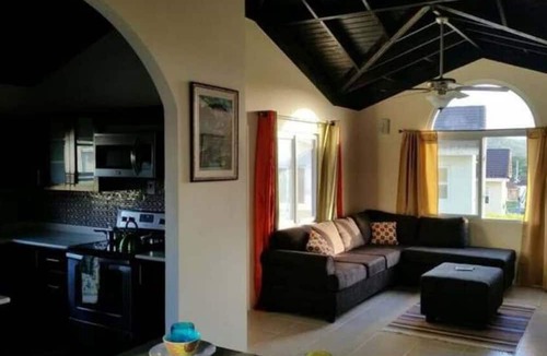 Falmouth House | Cabaña Papaya: 3br 2bth Retreat!