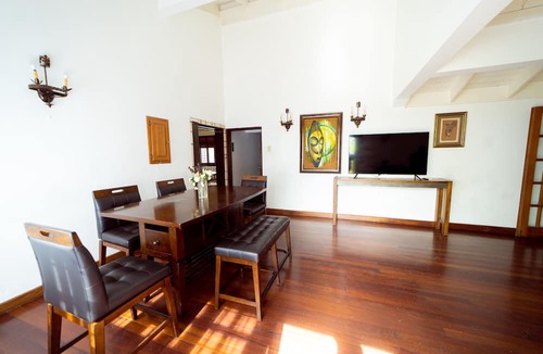 Jack's Hill Villa | Reggae Legends Estate
