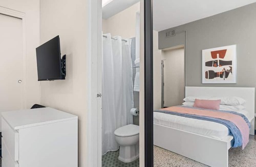 Miramar Apartment | Free Breakfast | Near La Placita | Free Parking