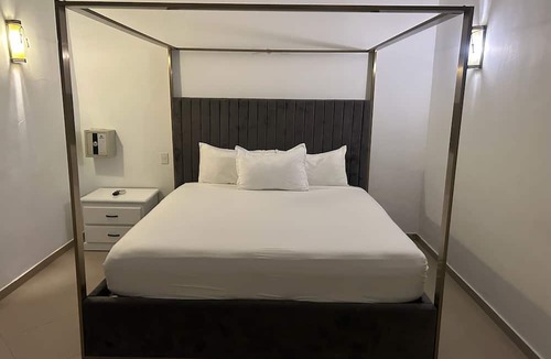 Boca Chica Apartment | Chic hotel suite in fabulous Boca Chica with WiFi, AC