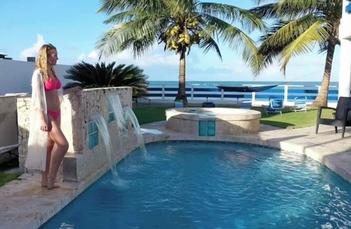Playa Fortuna House | True Beachfront Stay in Luquillo, Hear the Waves – Steps to Food & Fun