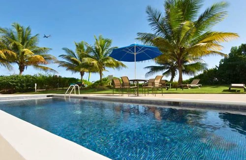 Maxwell Condo | White Sand Beach Front, Turquois Blue Ocean View, Pools, Hot tub, Guarded,5 star