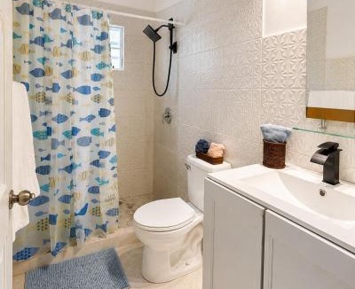Mamora Bay Villa | Villa Casadino Sleeps 8 AC Wi-Fi Ocean View