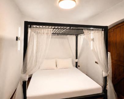 Las Charcas Villa | Casa Manarola Oceanfront Oasis & Pizza Cabin