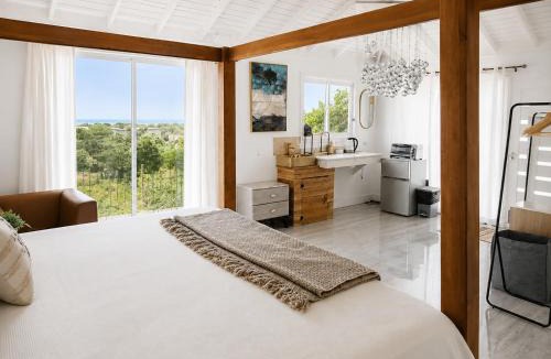 Treasure Beach Villa | Coastal Villa Retreat - Swim Out Pool - Close to Beach - Amenities