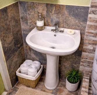 New Kingston Apartment | Glenhope Cottages in the City