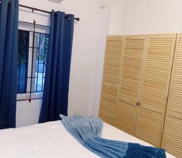 Long Bay House | Beachfront 5BR w Gen Long Bay,Portland Sleeps 10