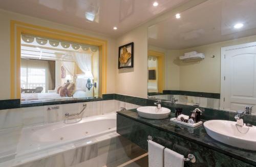 El Soco Resort | Bahia Principe Escape Bouganville - Hyatt Inclusive Collection - Adults Only - All Inclusive