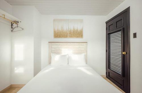 Oranjestad-West Villa | 5BR Family Bed Pool Villa Serene Grace By Bocobay
