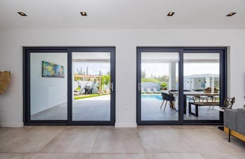 Noord Villa | NEW Luxury 5BR Villa - Casa Graziano by Bocobay
