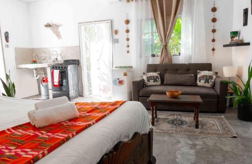Harbour View House | watchRasta Studio, Culture, Beaches & Airport