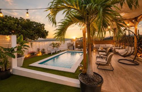 Cadushi Largo Villa | 5BR Villa Aruba with Pool Sleeps 10 Family Friends