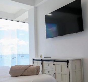 Bois d'Orange Hotel | One Love Motel