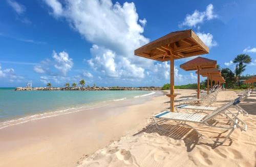 Dickenson Bay Hotel | Ocean Point Beach Resort & Spa Adults Only